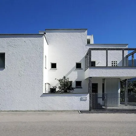 Casa Navegna * Minusio